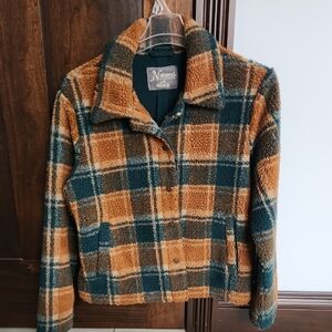 Natural Reflections Teddy Jacket Green and Tan Cozy Fleece